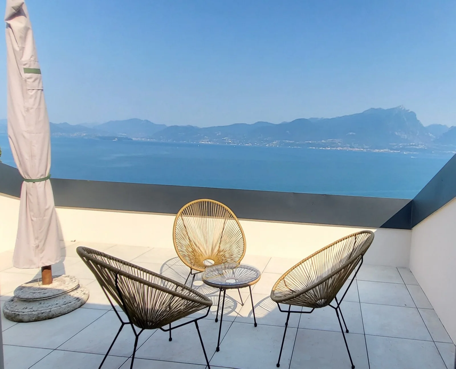 Rooftop terrace lounge