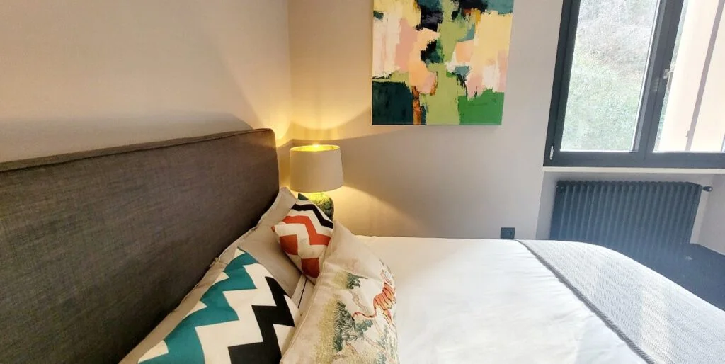 Bedroom detail